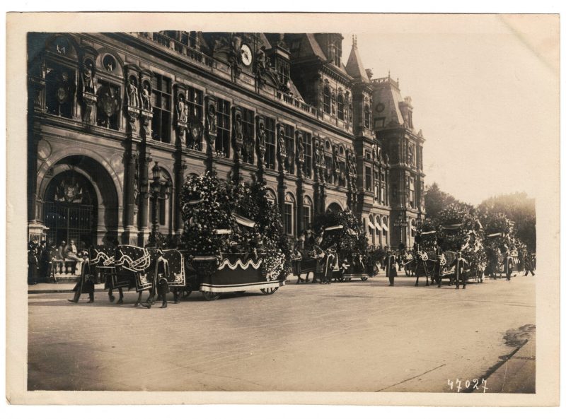 23 Anciennes Photographies Service de presse époque - Enterrement 1916 - Guerre 14/18 - Paris défilé mortuaire - Joseph Gallieni - Les taxis de la Marne - Funérailles du général Joseph Gallieni