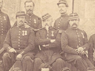 Photo de Garnison - Uniforme - Régiment Infanterie - France - Décorations - Armée Française - Second Empire - Valenciennes