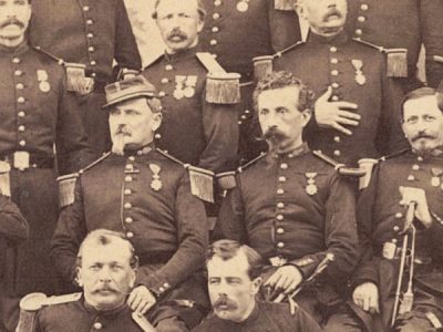 Photo de Garnison - Uniforme - Régiment Infanterie - France - Décorations - Armée Française - Second Empire - Valenciennes