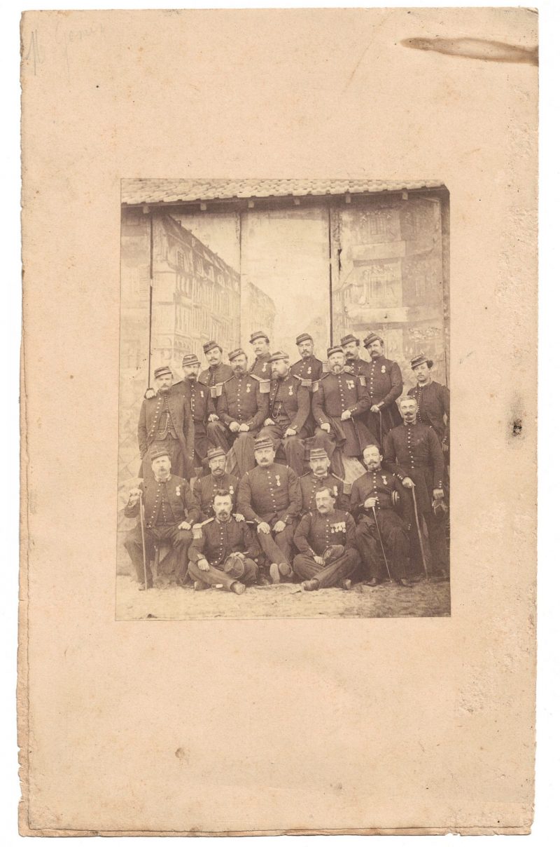 Photo de Garnison - Uniforme - Régiment Infanterie - France - Décorations - Armée Française - Second Empire - Valenciennes