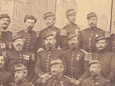 Photo de Garnison - Uniforme - Régiment Infanterie - France - Décorations - Armée Française - Second Empire - Valenciennes