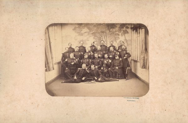 Photo de Garnison - Uniforme - Régiment Infanterie - France - Décorations - Armée Française - Second Empire - Valenciennes