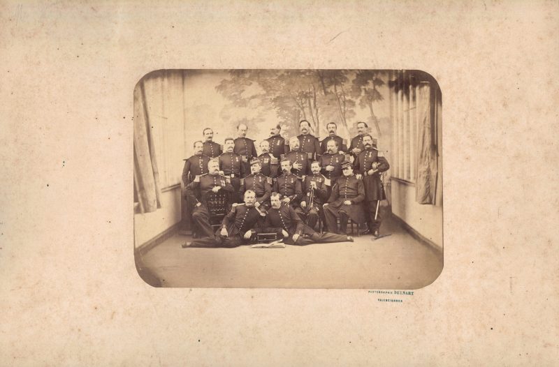 Photo de Garnison - Uniforme - Régiment Infanterie - France - Décorations - Armée Française - Second Empire - Valenciennes