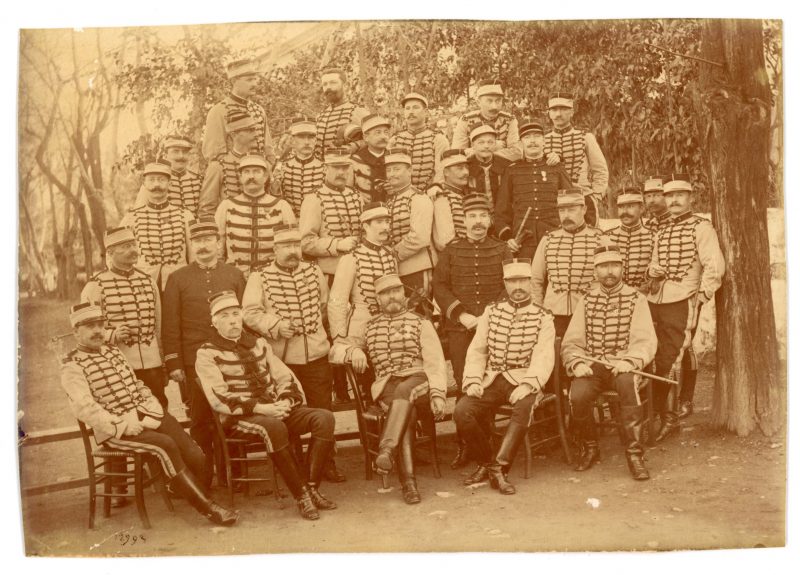 Photo de Garnison - Uniforme - 1er Régiment de Chasseur d'Afrique - Algerie - décorations - Armée Française - 3eme République
