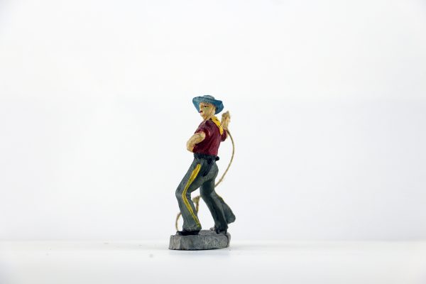 Figurine En Composition Cowboy Lassos Western Etats Unis Plaine
