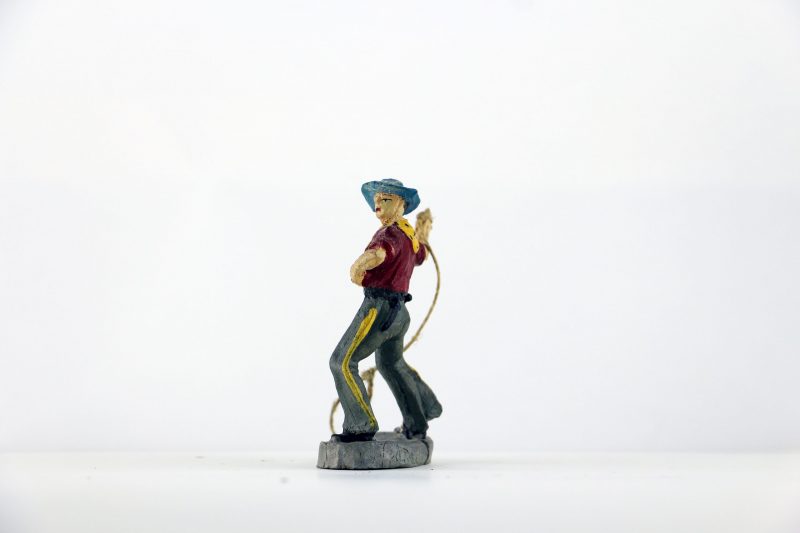 Figurine En Composition Cowboy Lassos Western Etats Unis Plaine