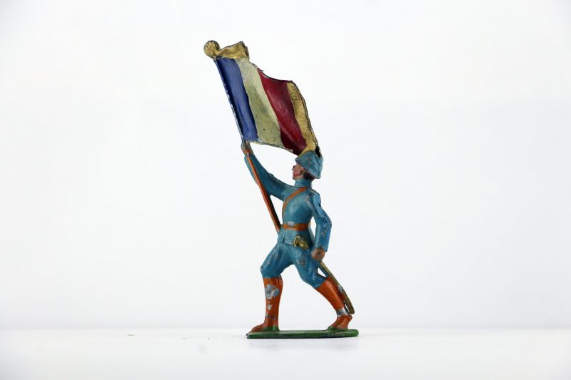 Figurine Plomb Creux France Poilu Drapeau Français Guerre 14/18 Uniforme Tranchée Front