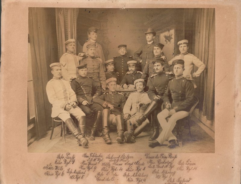 Photo de Garnison - Uniforme - Cuirassier Allemand - Hussards - Lancier - Conscription - Prusse - Allemagne -