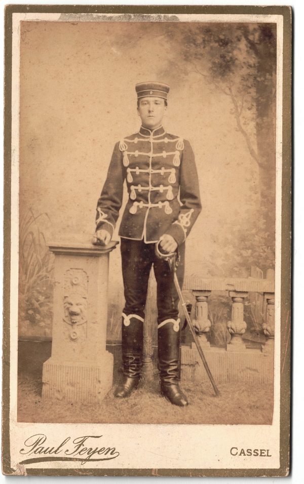 IE-CDV Soldat Allemand - Armée Cavalerie - Attila- Hussard Cassel - Sabre - Cassel