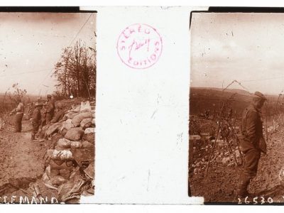 Photo Plaque Stéréo - Guerre 14/18 - Conflit - Tranchée - Vue Stéréoscopique - Poilu - Uniforme - Document actualité - 025