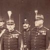 Photographie - Militaire Uniforme 1890 - Armée Française - Infanterie - Officiers - France - Drapeau - Troisième République