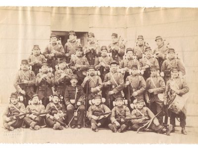 Photographie - Militaire Uniforme 1890 - Armée Française - Infanterie - Officiers - France - Drapeau - Troisième République