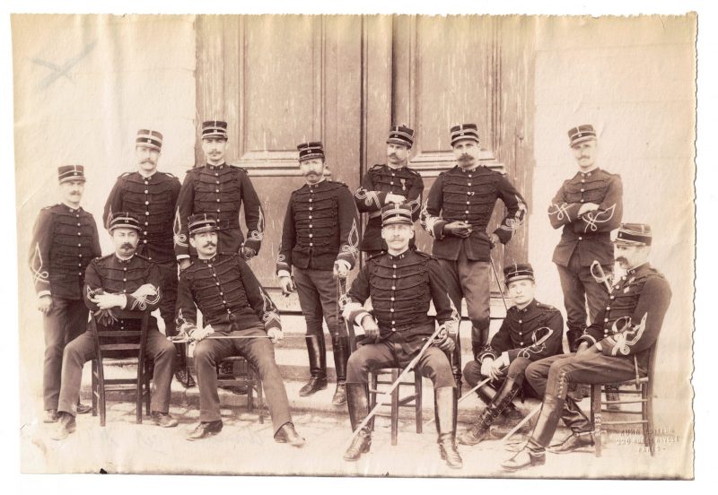 Photographie - Militaire Uniforme 1890 - Armée Française - Chasseurs - Soldats - France - Officiers - Troisième République