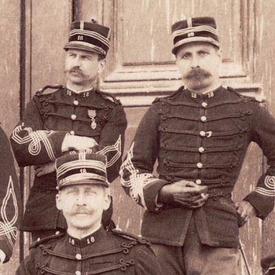 Photographie - Militaire Uniforme 1890 - Armée Française - Chasseurs - Soldats - France - Officiers - Troisième République