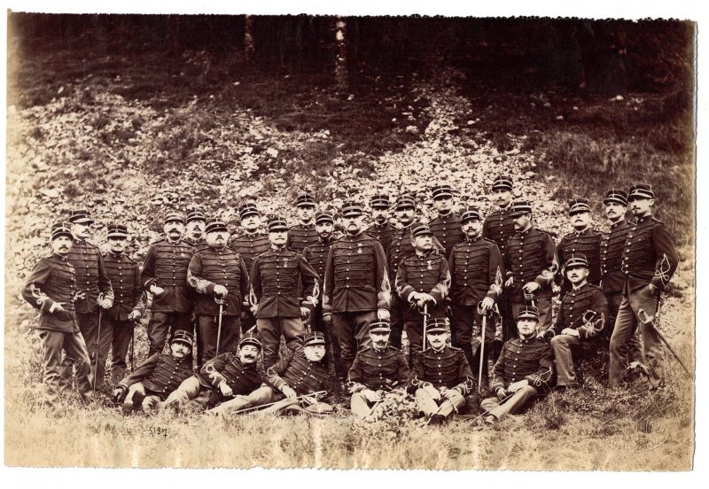 Photographie - Militaire Uniforme 1890 - Armée Française - Chasseurs - Soldats - France - Officiers - Troisième République