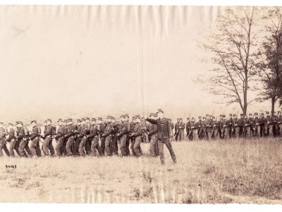 Photographie - Militaire Uniforme 1890 - Armée Française - Chasseurs - Soldats - France - Officiers - Troisième République