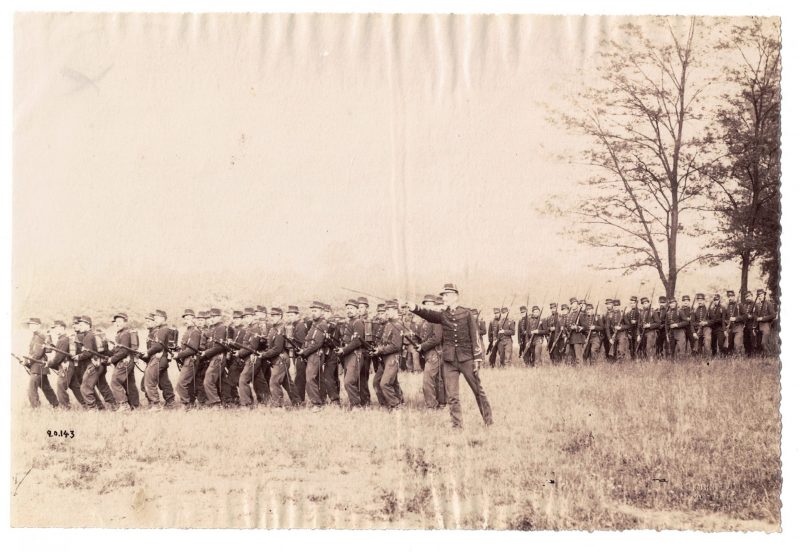 Photographie - Militaire Uniforme 1890 - Armée Française - Chasseurs - Soldats - France - Officiers - Troisième République