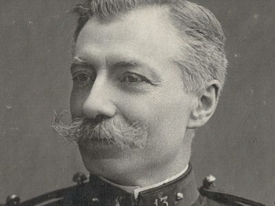Photographie - Militaire Uniforme 1900 - Armée Française - Officier - 13 Régiment Artillerie - Officier du 13 régiment d'artillerie territorial - Médailles - Ordre du Christ -