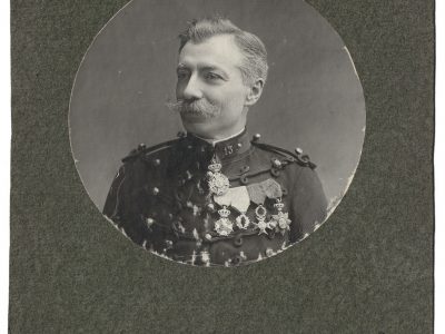 Photographie - Militaire Uniforme 1900 - Armée Française - Officier - 13 Régiment Artillerie - Officier du 13 régiment d'artillerie territorial - Médailles - Ordre du Christ -