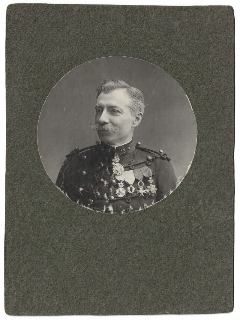 Photographie - Militaire Uniforme 1900 - Armée Française - Officier - 13 Régiment Artillerie - Officier du 13 régiment d'artillerie territorial - Médailles - Ordre du Christ -