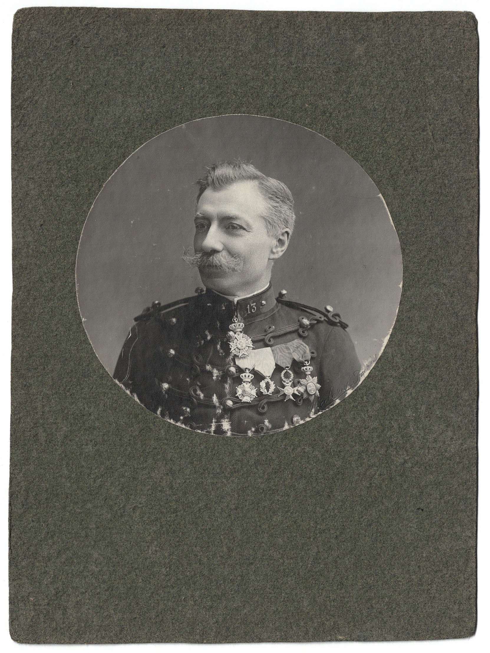 Photographie - Militaire Uniforme 1900 - Armée Française - Officier - 13 Régiment Artillerie - Officier du 13 régiment d'artillerie territorial - Médailles - Ordre du Christ -