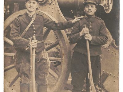 Photo Carte Postale - Uniforme - Artillerie - Siège - Guerre 14 - Tranchées - Artilleur - Canon