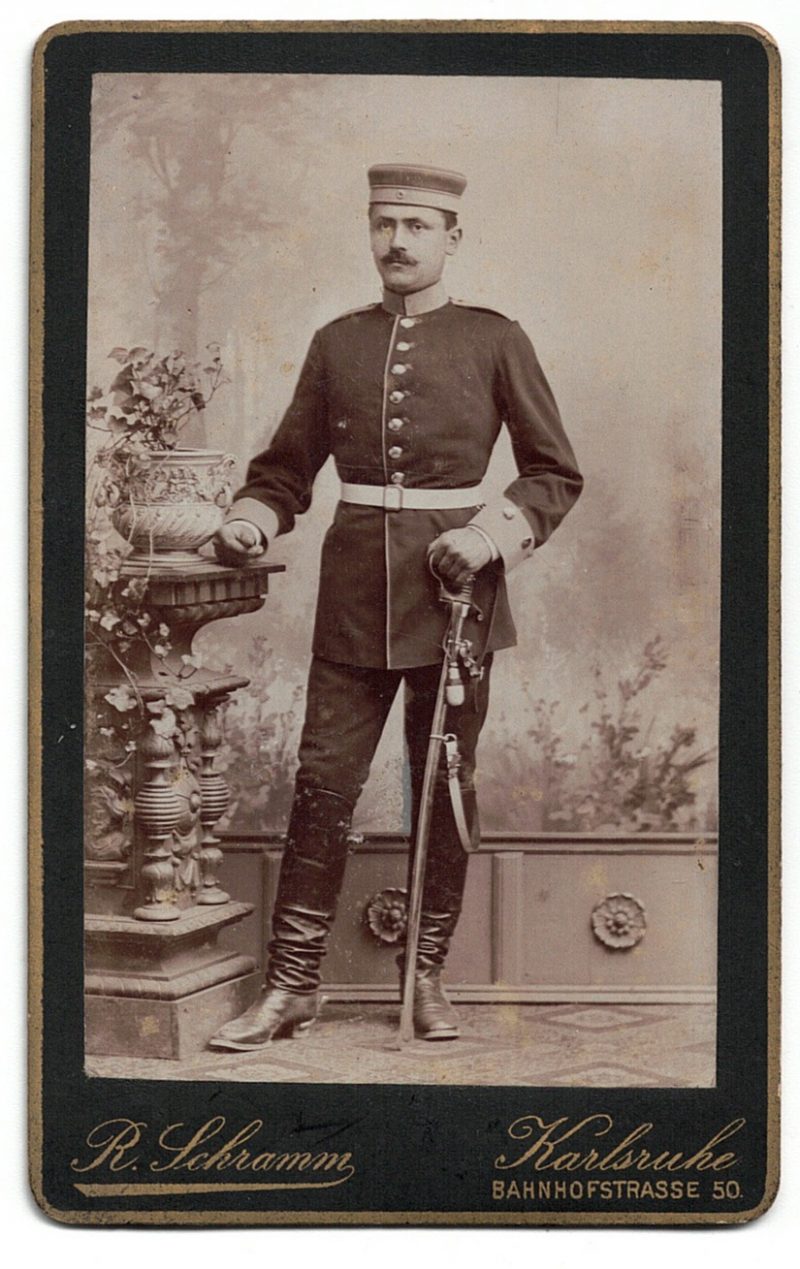 IE-CDV Soldat Allemand - Armée - Karlsruhe - Sabre - Pickelhaube - Casque à pointe - XIX - Uniforme - Dragons
